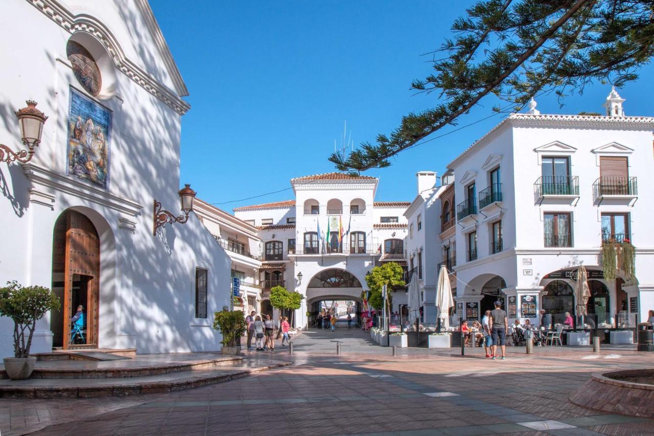 Apartamentos Vacacional En Plaza De Espana Nerja Εξωτερικό φωτογραφία